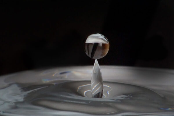 Water drop art - Striations
